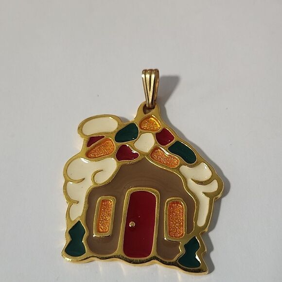 Festive Gold-Tone Gingerbread House Pendant Wallace Silversmiths - Picture 1 of 3